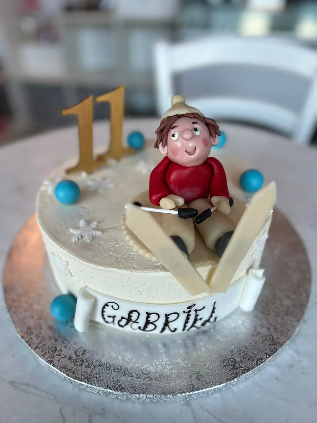 Skifahrer-Motivtorte zum 11. Geburtstag für Gabriel